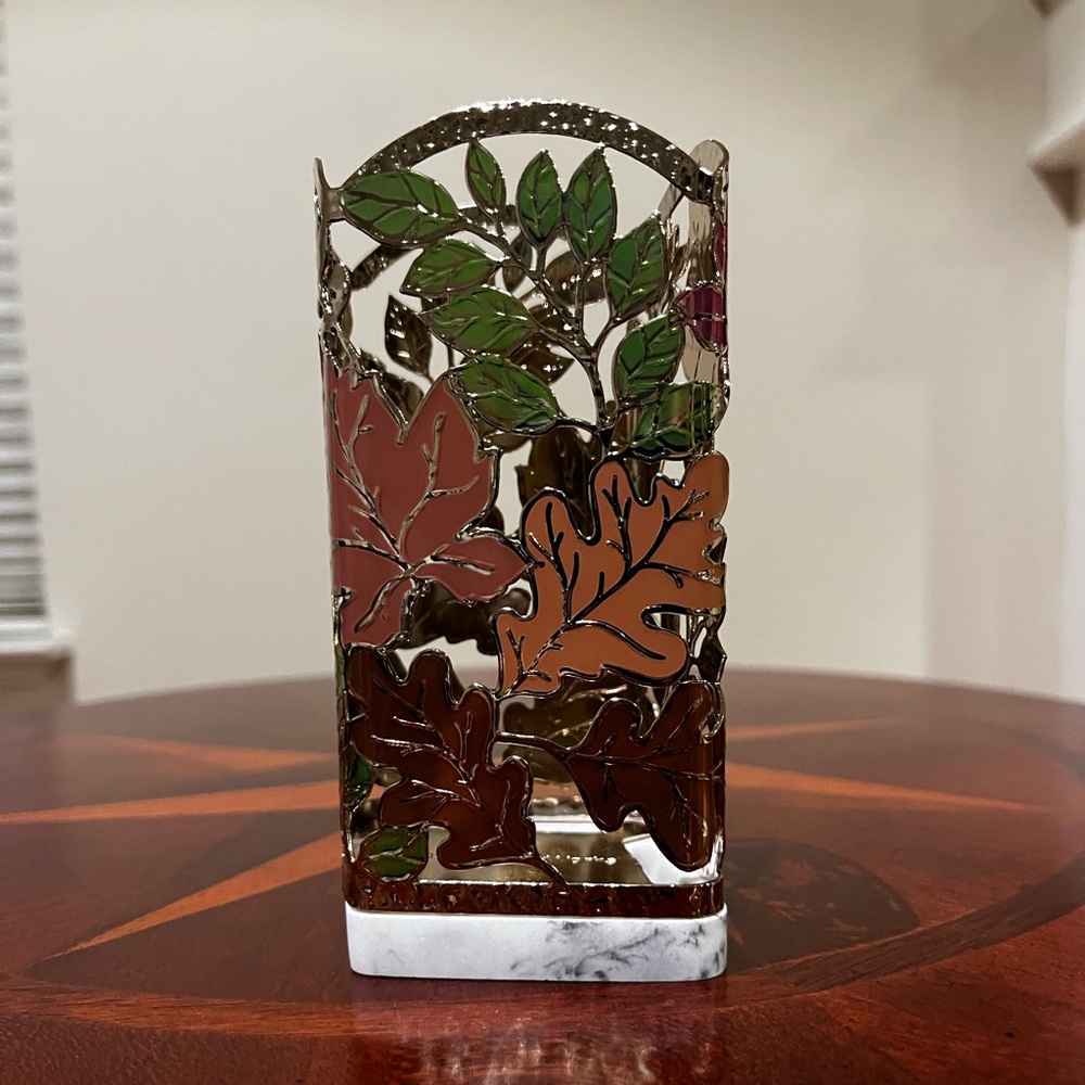 Bath & Body Works Leaf Garland Soap Holder - Picture 2 of 4